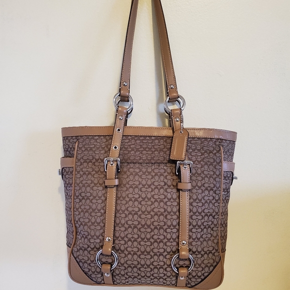Coach Brown Leather & Signature Jacquard bag - Picture 3 of 16